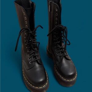 1b99 Pisa mid calf Dr Martens
